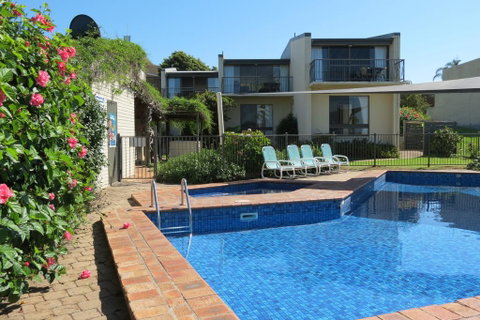 Penguin Mews - Northern Rivers Accommodation 0