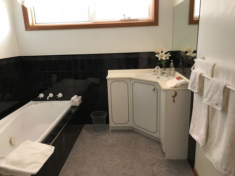 Penguin Seaside Homestay - Northern Rivers Accommodation 3