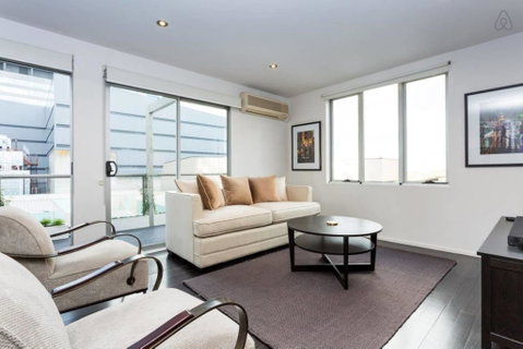 Penthouse At Graffiti Laneways & Top Restaurants - Northern Rivers Accommodation 0