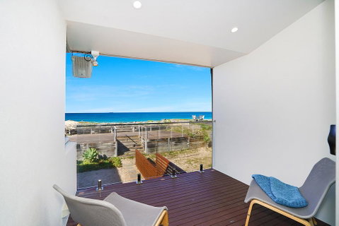 Perfect Beach Front Duplex - The Entrance North - Northern Rivers Accommodation 1