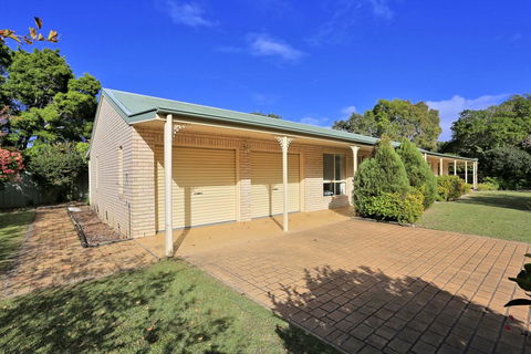 Perfect Getaway - Hervey Bay - Northern Rivers Accommodation 1