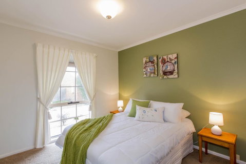 PERFECT ON PYMBLE AVE - Northern Rivers Accommodation 1