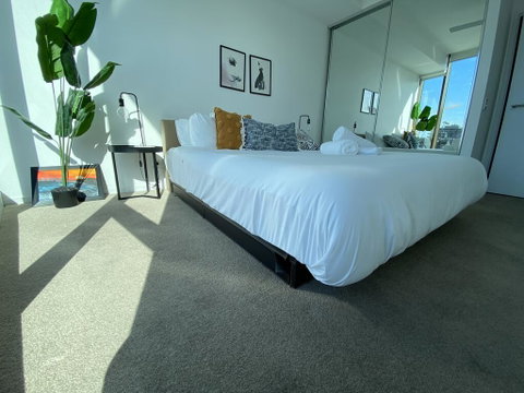Perfect Short Term Stay In Brissy Cozy & Relax - Northern Rivers Accommodation 1