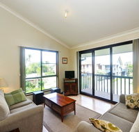 Pet Friendly on Pelican - Close to Myall River - Northern Rivers Accommodation