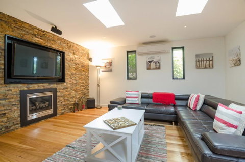 PIER 55 - DROMANA... - Northern Rivers Accommodation 0