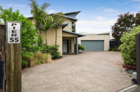 PIER 55 - DROMANA... - Northern Rivers Accommodation 2