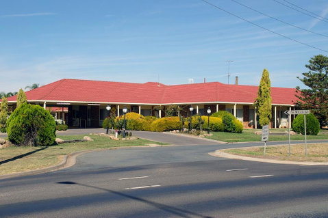 Pines Country Club Motor Inn - Northern Rivers Accommodation 1