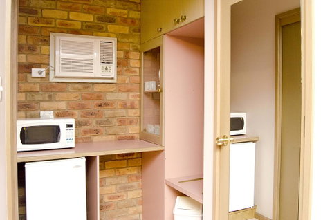 Pines Country Club Motor Inn - Northern Rivers Accommodation 0