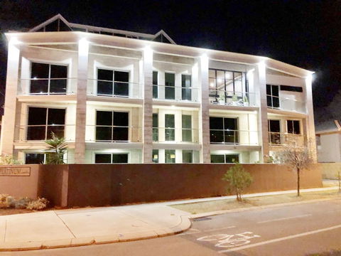 Platinum Suites Fremantle - Northern Rivers Accommodation 0