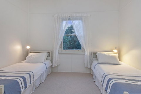 Plovers Rest - Central 3 Bedroom Cottage With Small Orchard - Northern Rivers Accommodation 2