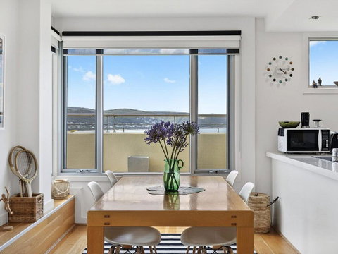 POINT GREY APARTMENT ONE - VIEWPOINT - Northern Rivers Accommodation 3
