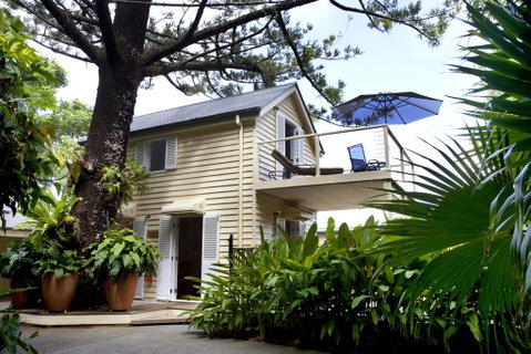 Port Douglas Cottage & Lodge - Northern Rivers Accommodation 0