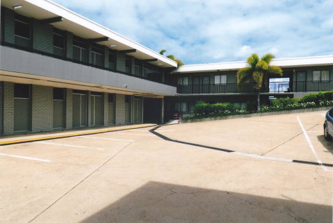 PRECINCT HOTEL GLADSTONE - Northern Rivers Accommodation 0