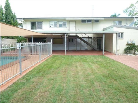Private Abode And Handy Location With A Pool - Northern Rivers Accommodation 1