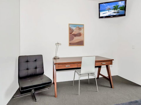 Privately Owned Hotel Room By Cairns Marina 222 - Northern Rivers Accommodation 2