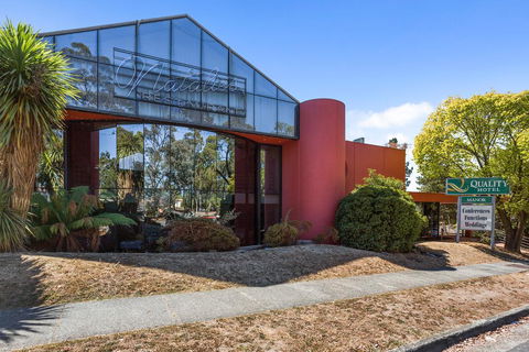 Quality Hotel Manor - Northern Rivers Accommodation 0