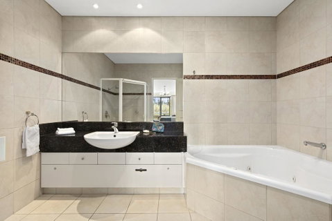 Quality Hotel Parklake Shepparton - Northern Rivers Accommodation 3