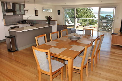 Quarterdeck Apartment - Northern Rivers Accommodation 2