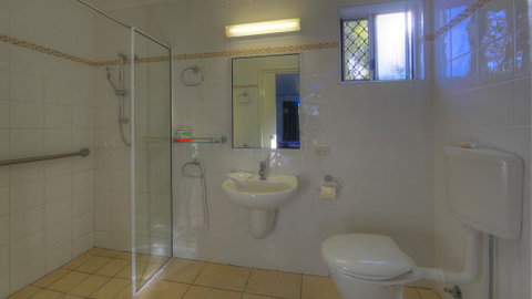 Queens Beach Tourist Village - Northern Rivers Accommodation 3