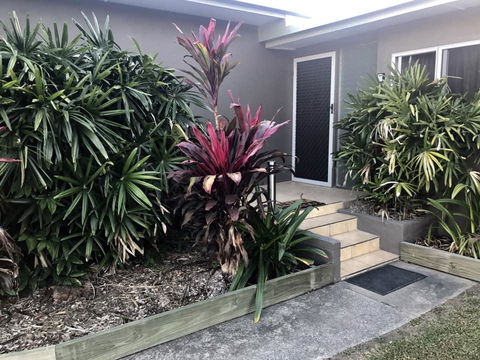 QUIRKY QUEENSLANDER 6 BEDROOM HOME - Northern Rivers Accommodation 1