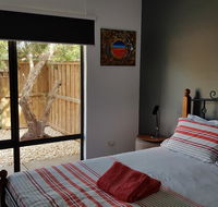 Red Ochre - Large 1BR with Private Courtyard - Northern Rivers Accommodation