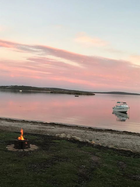 Rising Tide Beach House - Northern Rivers Accommodation 3