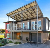 RiverSea Goolwa Beachhouse - WiFi - Pet-Friendly - Northern Rivers Accommodation