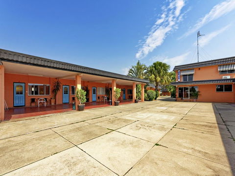 Riviera Motel Bundaberg - Northern Rivers Accommodation 1