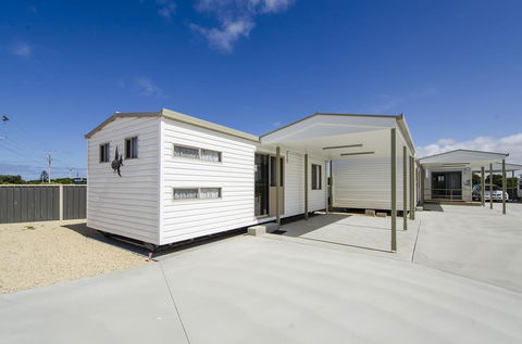 Rocks Retreat Cabin - Seal - Northern Rivers Accommodation 0