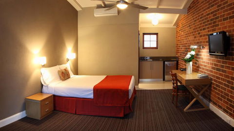 Rose & Crown Hotel - Northern Rivers Accommodation 1