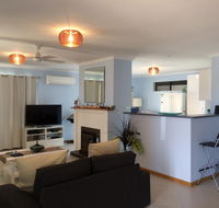 Salty Air Apartments Kingscote Kangaroo Island - Northern Rivers Accommodation