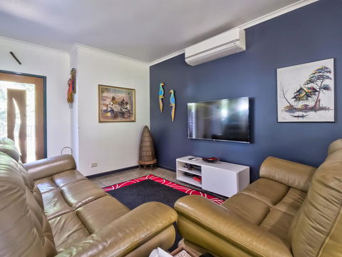 Sandy Feet Retreat Hervey Bay - Northern Rivers Accommodation 3