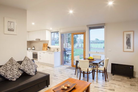 Sandy Point Hideaway - Northern Rivers Accommodation 0