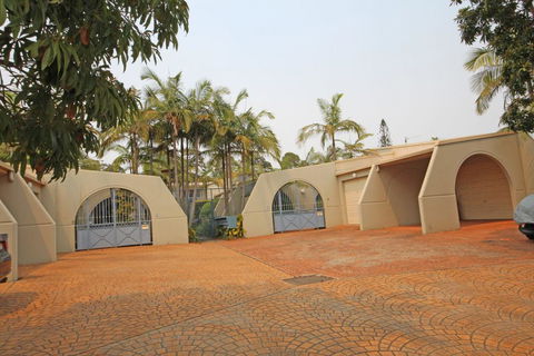 Santa Barbara - Northern Rivers Accommodation 0