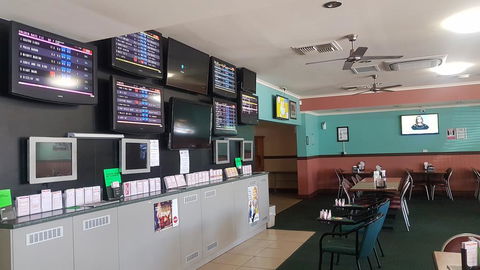 Sarina Hotel - Northern Rivers Accommodation 1