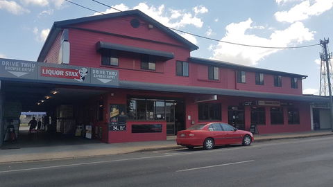 Sarina Hotel - Northern Rivers Accommodation 0