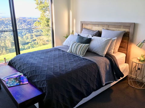 Scandinavian Cabin - Maleny - One Bedroom - Northern Rivers Accommodation 3
