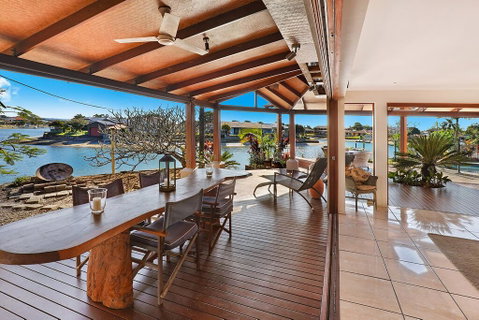 SCHMAN55-WATERFRONT, RESORT-STYLE ENTERTAINER - Northern Rivers Accommodation 2