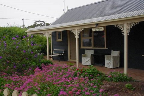 Schoolhouse Cottage American River - Northern Rivers Accommodation 2