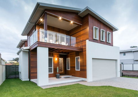 Sea Wood Delight In Hervey Bay - Northern Rivers Accommodation 0