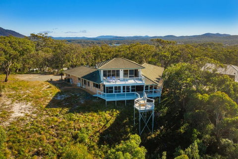 Seascape @ 19 Pindari - Privacy, Space, Views - Northern Rivers Accommodation 1