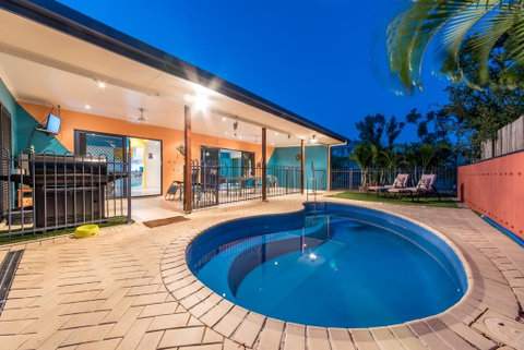 Seaside Hideaway- Hideaway Bay - Northern Rivers Accommodation 0