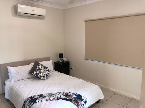 Secure 2 Bed Unit In Gray - Close Palmerston City - Northern Rivers Accommodation 1