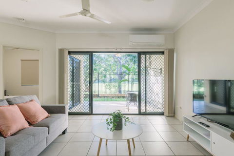 Secure 2 Bed Unit In Gray - Close Palmerston City - Northern Rivers Accommodation 0
