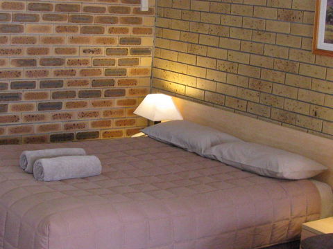 Settlers Motor Inn - Northern Rivers Accommodation 2