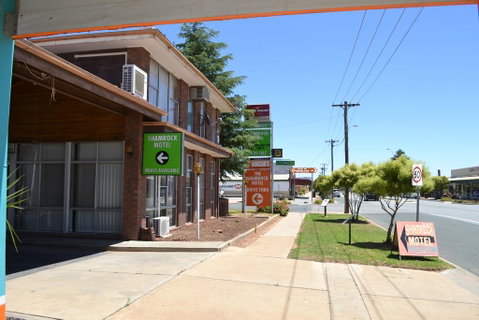 Shamrock Hotel Motel Balranald - Northern Rivers Accommodation 0