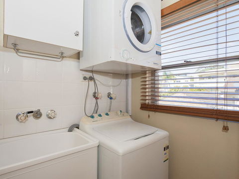 Shoalhaven, Unit 2/28 Voyager Close - Northern Rivers Accommodation 1