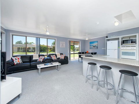 Shoreline Drive, Duplex 01,39, Little Pearl - Northern Rivers Accommodation 0