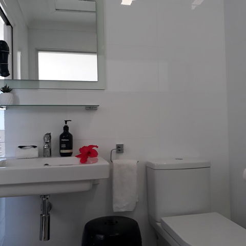 Shutters By The Sea Kiama - Northern Rivers Accommodation 3
