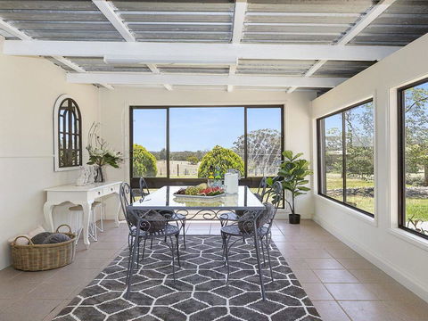 Silky Oak Cottage - Cosy With Country Views - Northern Rivers Accommodation 0